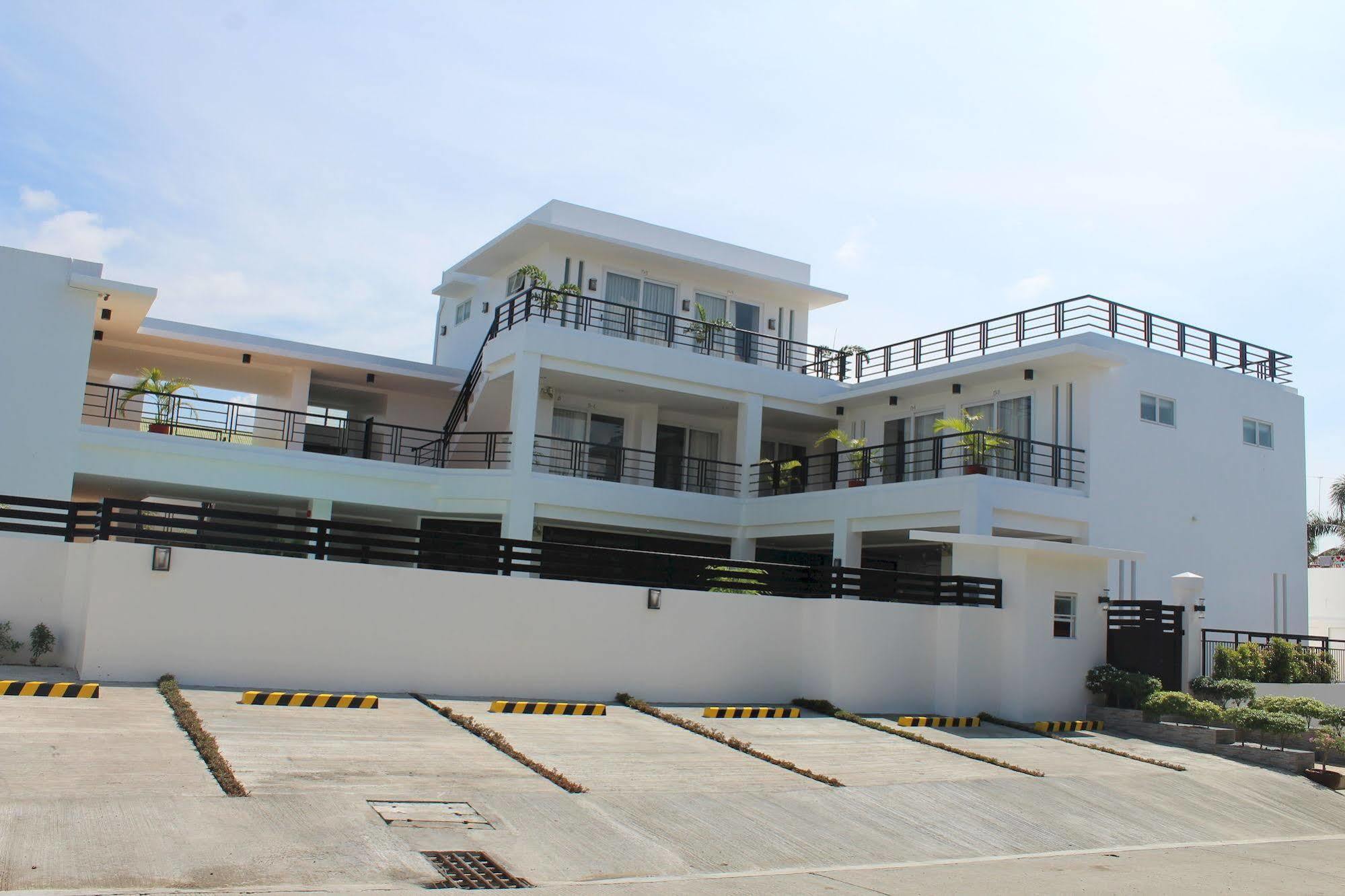 Be-Ing Suites Davao ภายนอก รูปภาพ