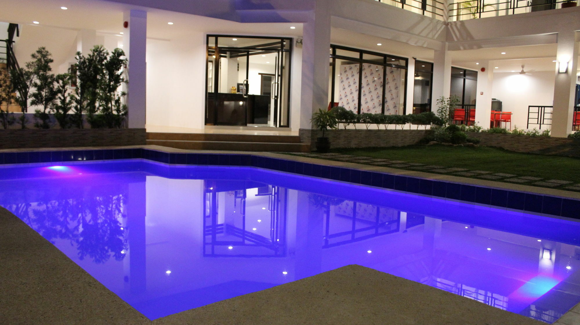 Be-Ing Suites Davao ภายนอก รูปภาพ